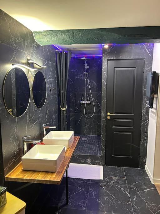 L'Etreinte, Gite De Charme Avec Jacuzzi Interieur Et Sauna Guemene-sur-Scorff Exterior photo