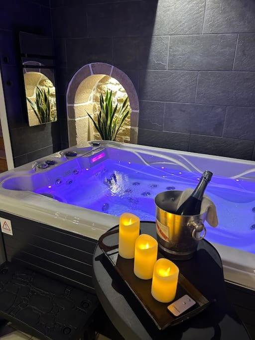 L'Etreinte, Gite De Charme Avec Jacuzzi Interieur Et Sauna Guemene-sur-Scorff Exterior photo