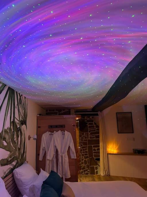 L'Etreinte, Gite De Charme Avec Jacuzzi Interieur Et Sauna Guemene-sur-Scorff Exterior photo