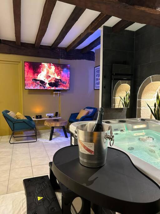 L'Etreinte, Gite De Charme Avec Jacuzzi Interieur Et Sauna Guemene-sur-Scorff Exterior photo